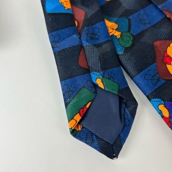 Winnie the Pooh Disney Head in Honey Pot Eating Neck Tie Made in Korea - Picture 7 of 8